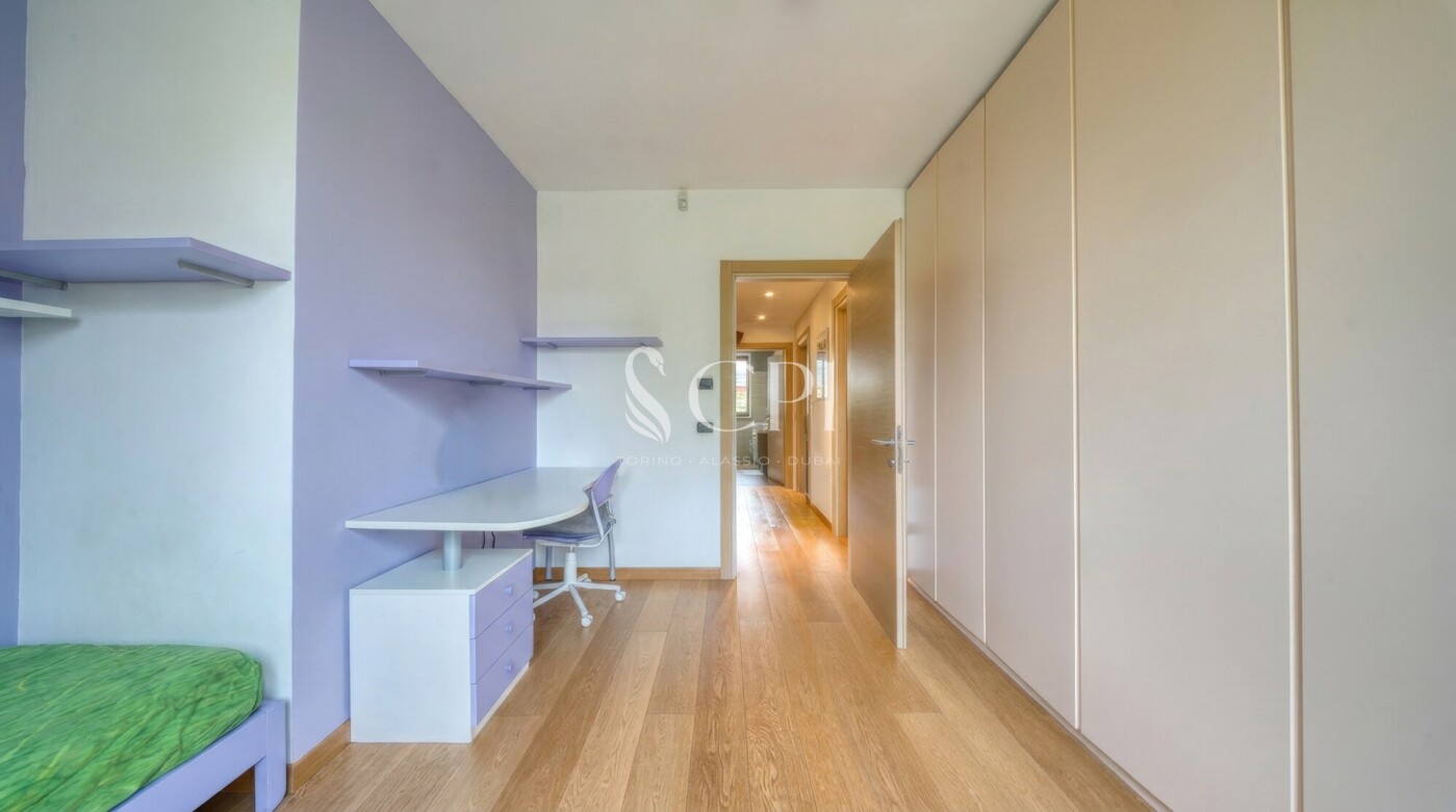 Light Decluttered Purple Children's Room - View 3 Topaz Gigapixel 4x - Scala