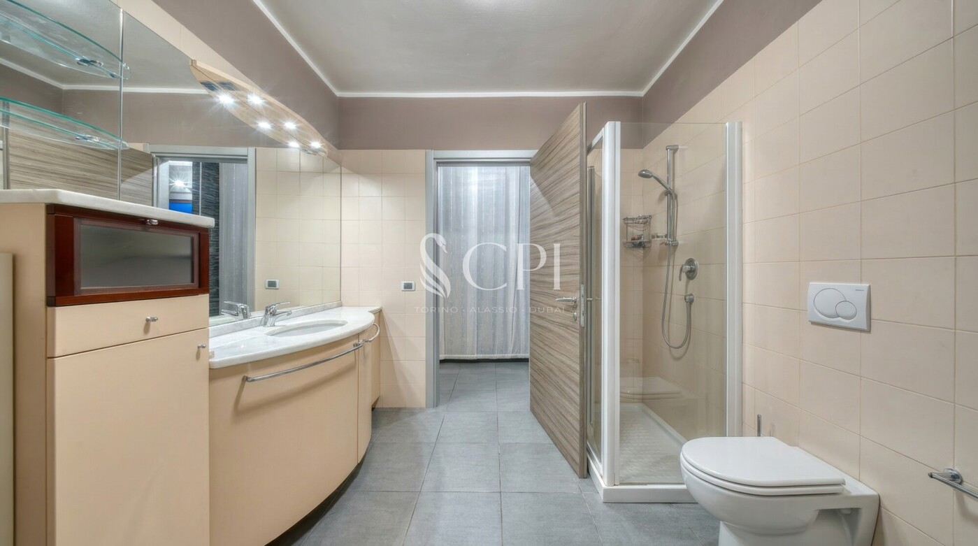 Decluttered Lower Bathroom - View 3 Topaz Gigapixel 4x - Scala
