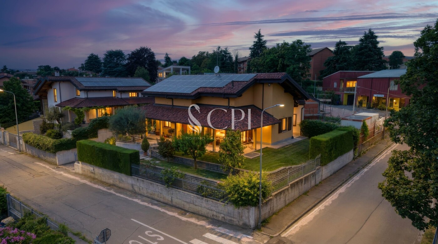 Night Virtual Staging - Exterior Aerial Topaz Gigapixel 4x - Scala