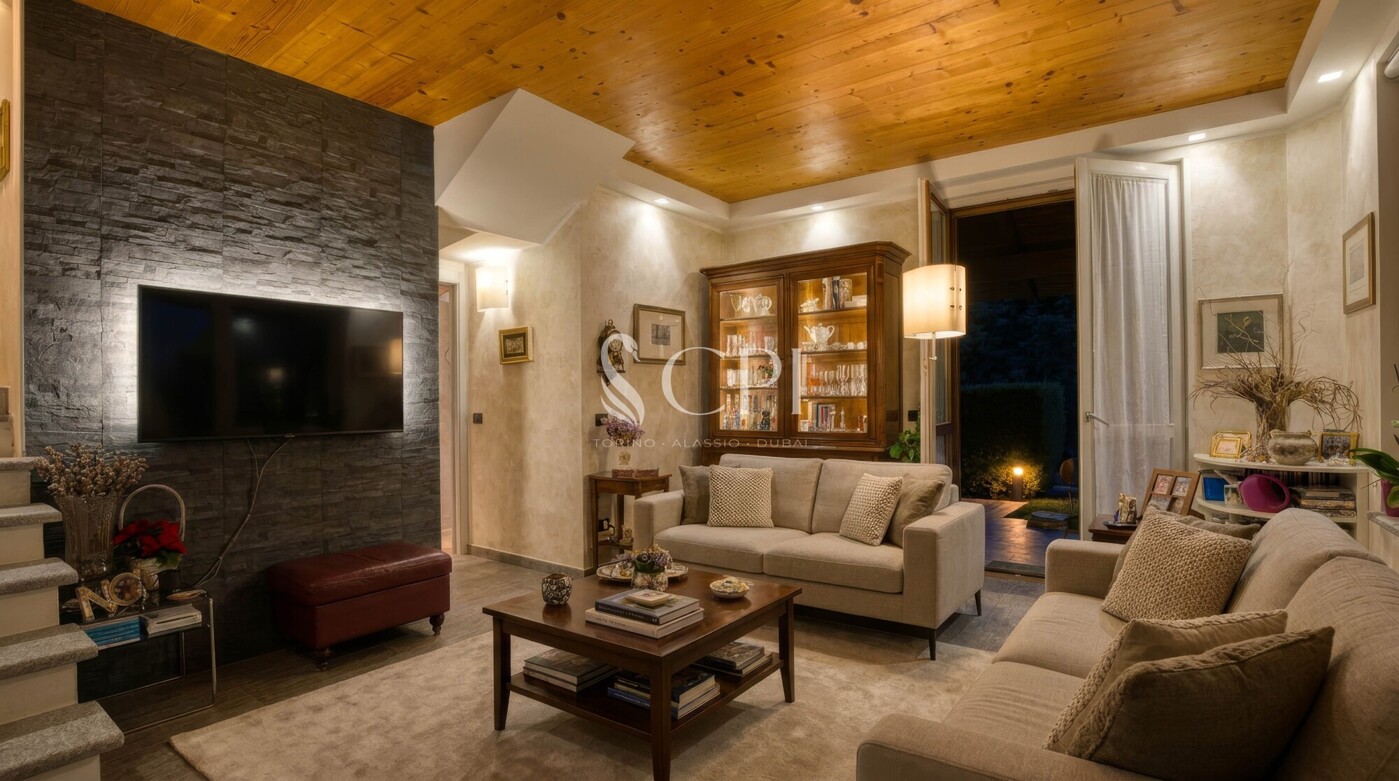 Night Virtual Staging - Living Room TV Wall Topaz Gigapixel 4x - Scala