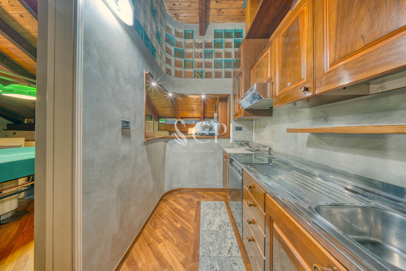 DSC09862_HDR 2