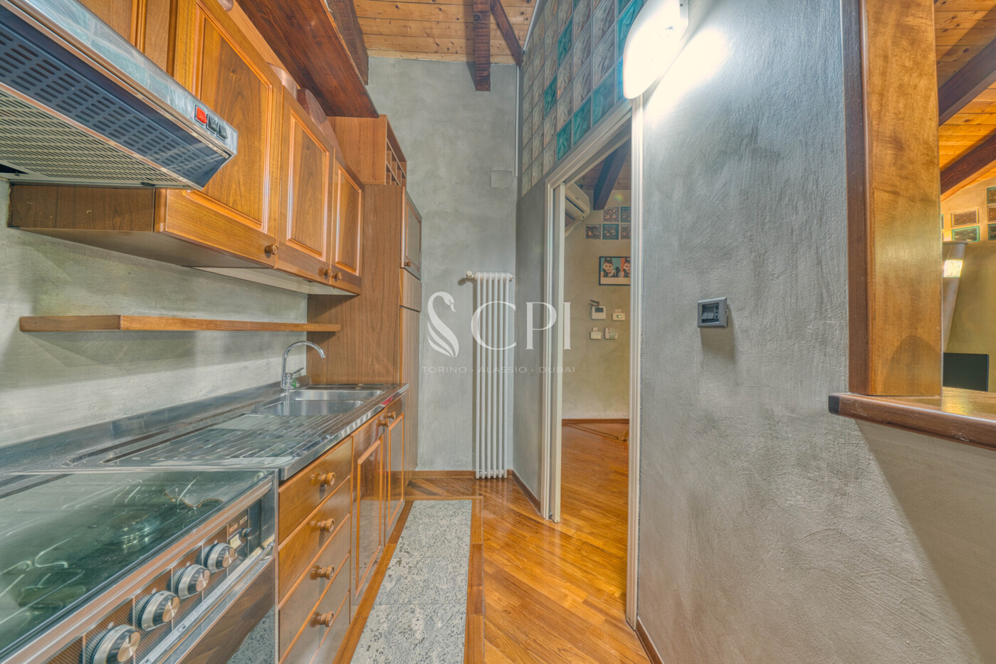 DSC09867_HDR 2