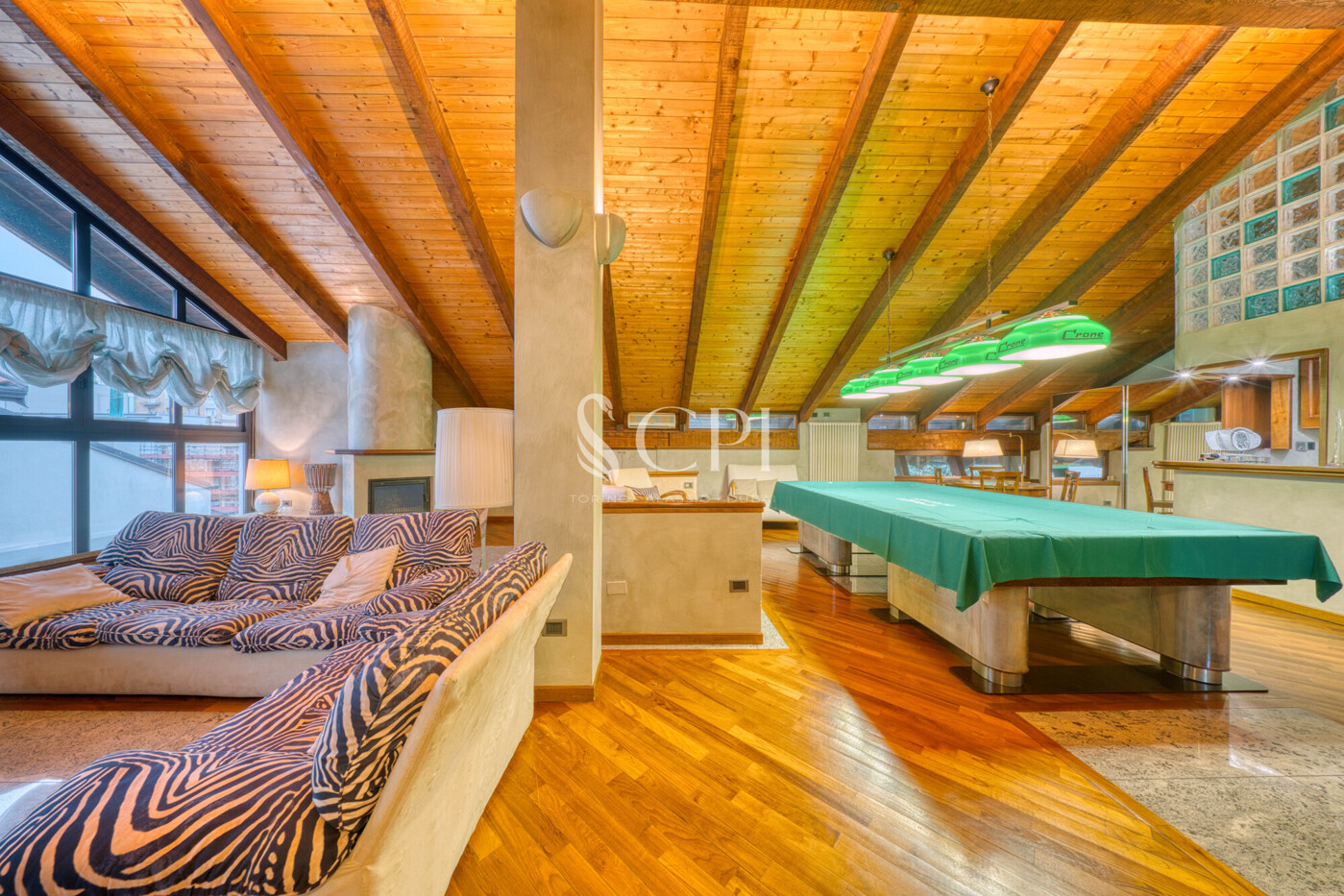 DSC09887_HDR 2