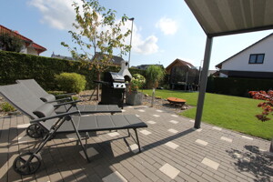 Terrasse und Grillplatz