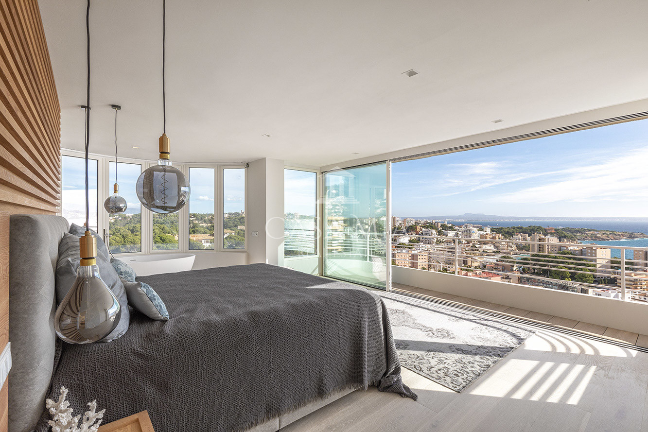 Luxury penthouse with 360° panoramic views, Sant Augustí