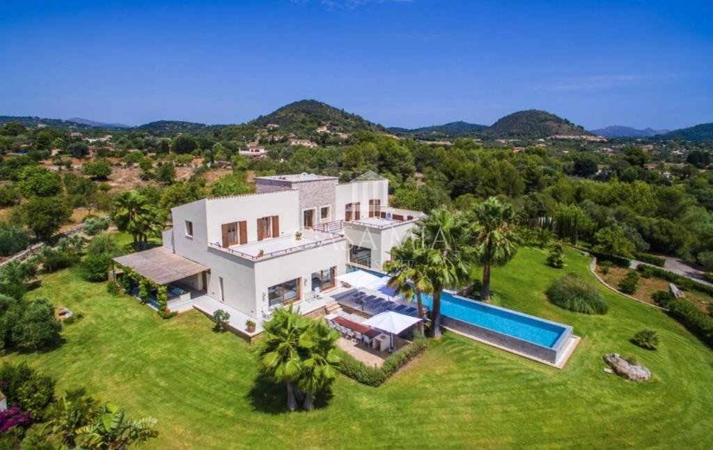 Villa de campagne de luxe avec piscine à débordement et licence de location de vacances, Son Servera
