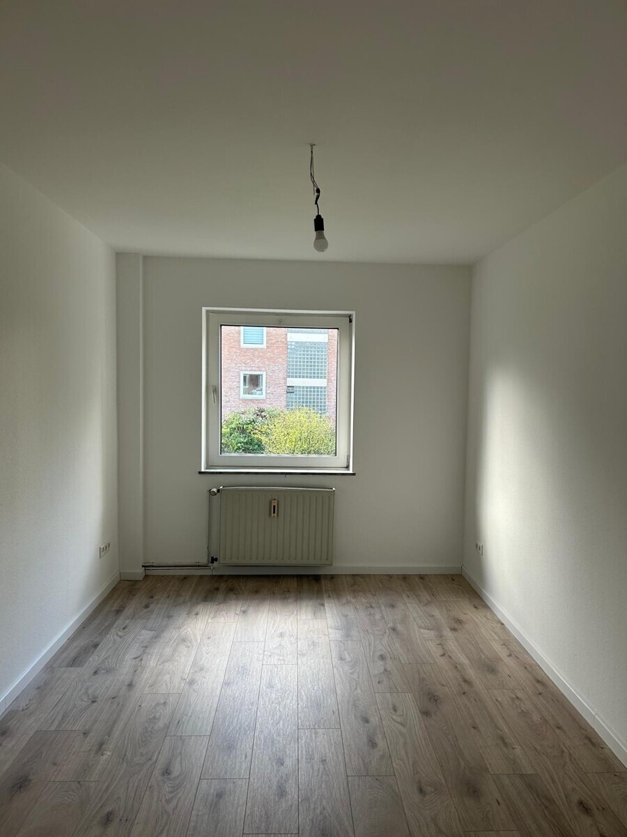 22_Zimmer_mit_Fenster