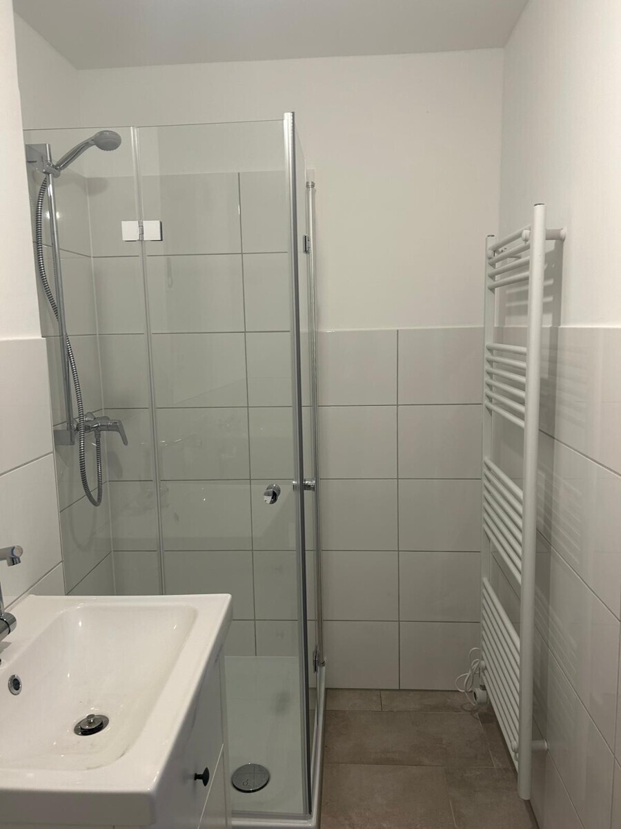 18_Bad_mit_Dusche