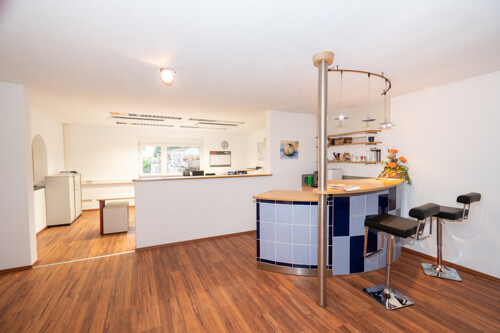 Büro + Besprechung