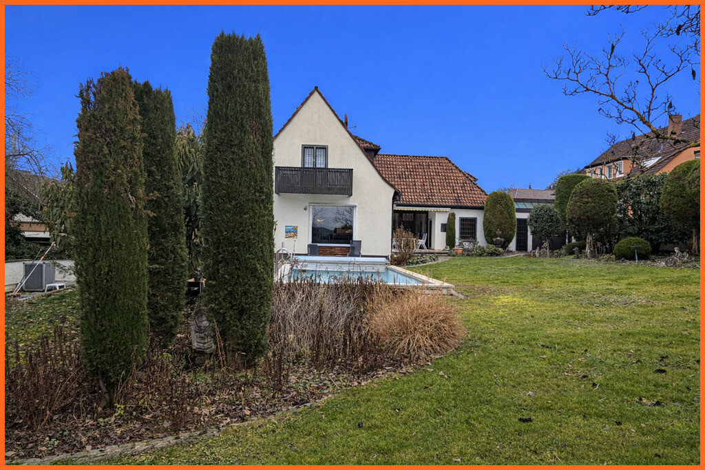 Garten mit Pool