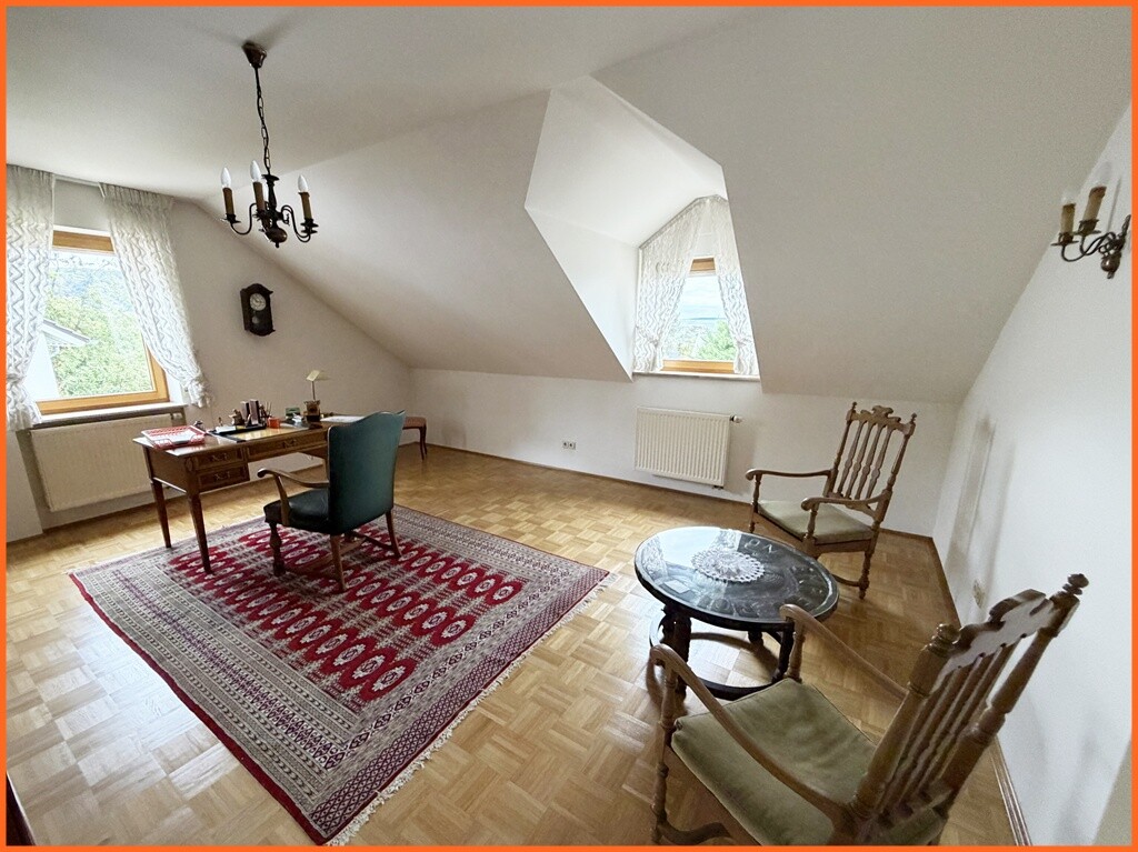 Arbeitszimmer