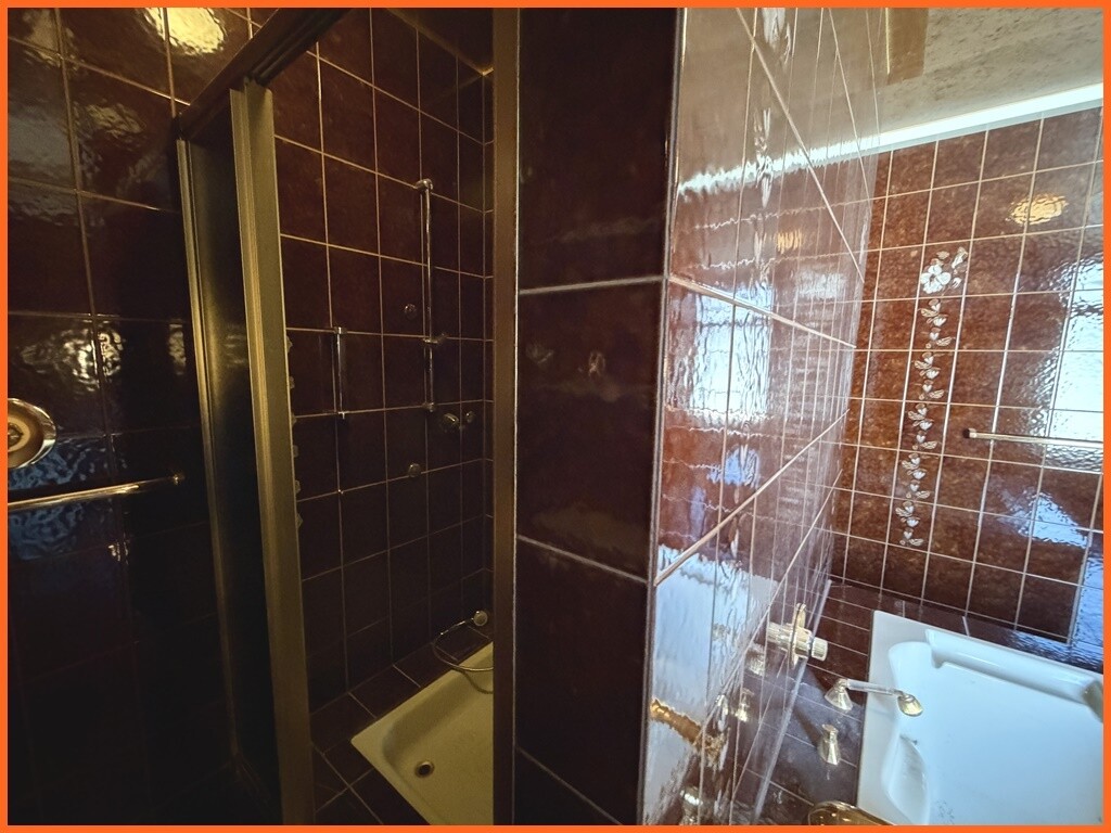 Dusche im Bad