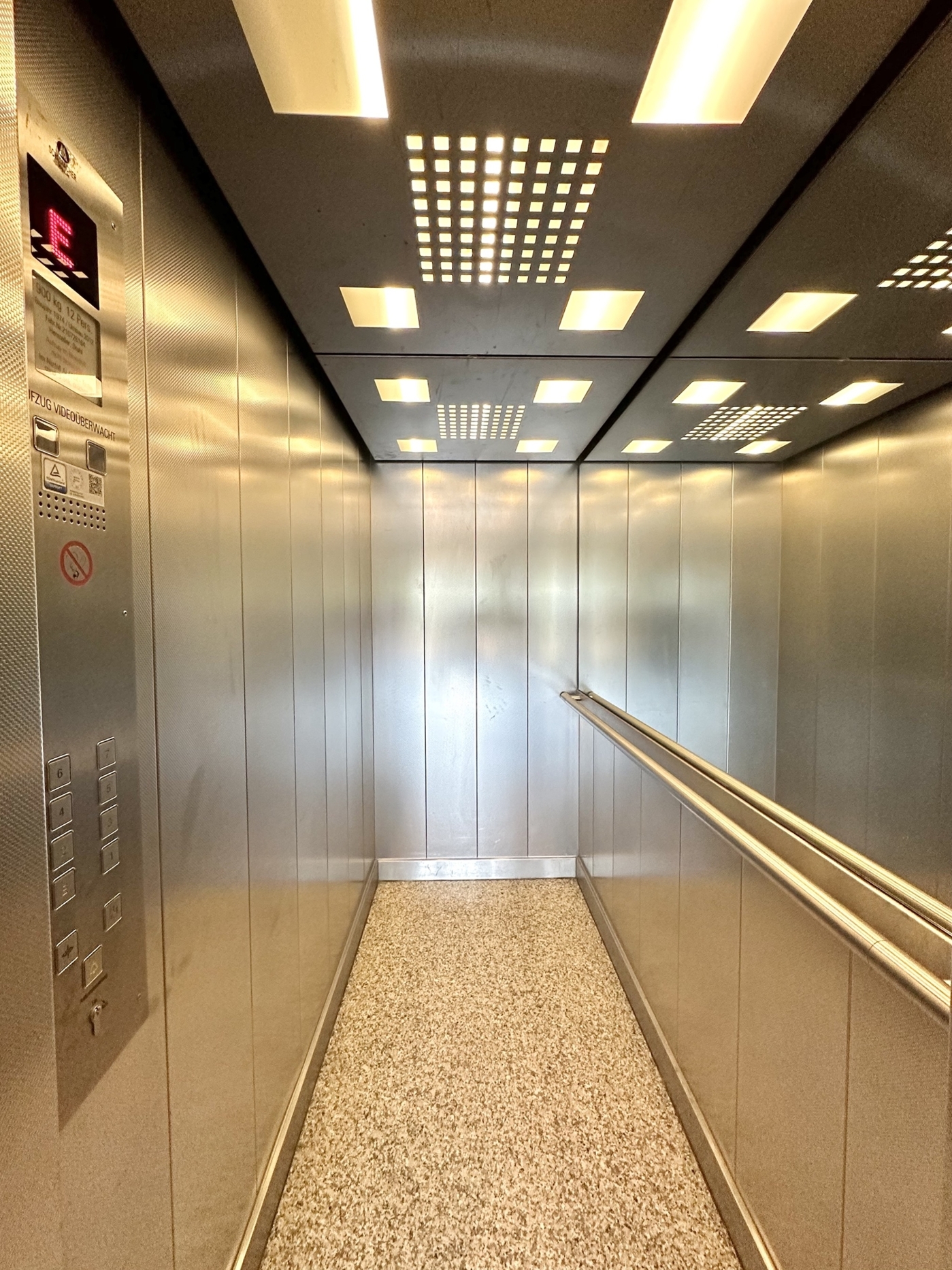 Moderne Aufzugskabine