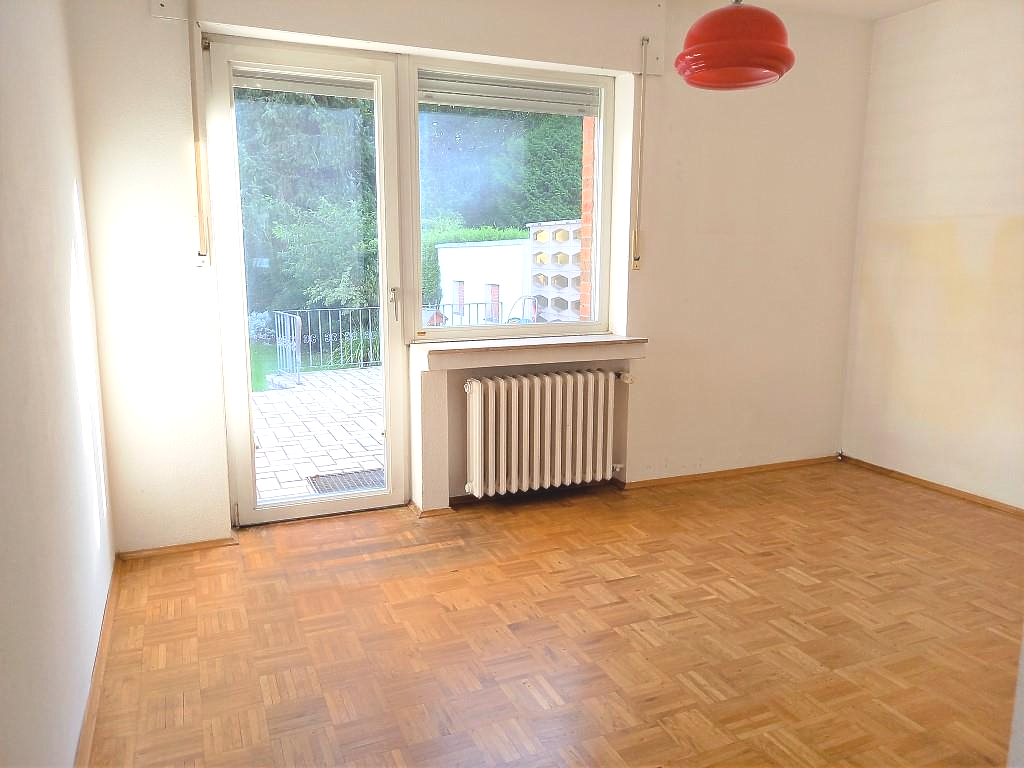 Büro mit Terrassenzugang EG