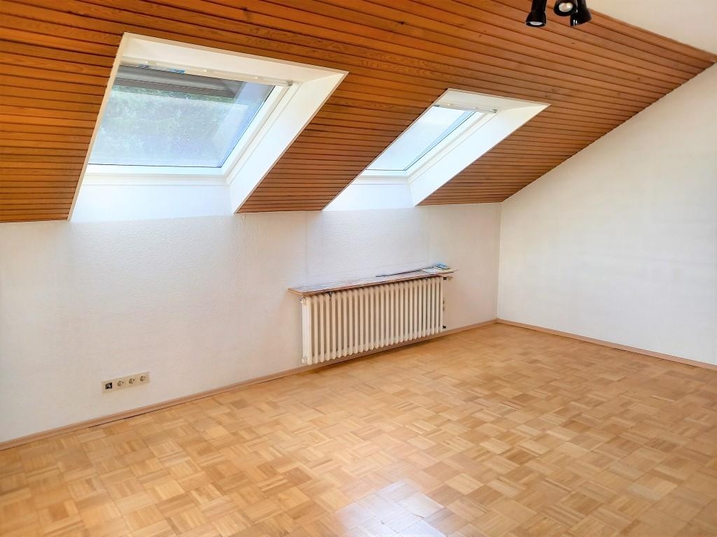 Helles Kinderzimmer OG