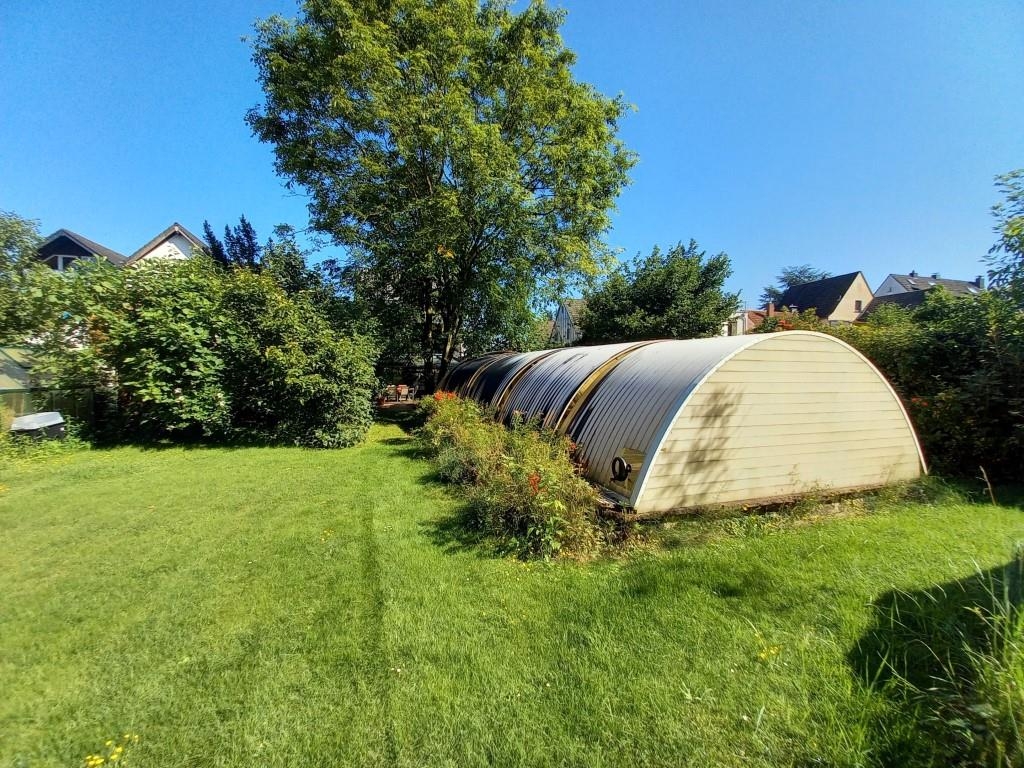Großes Gartengrundstück