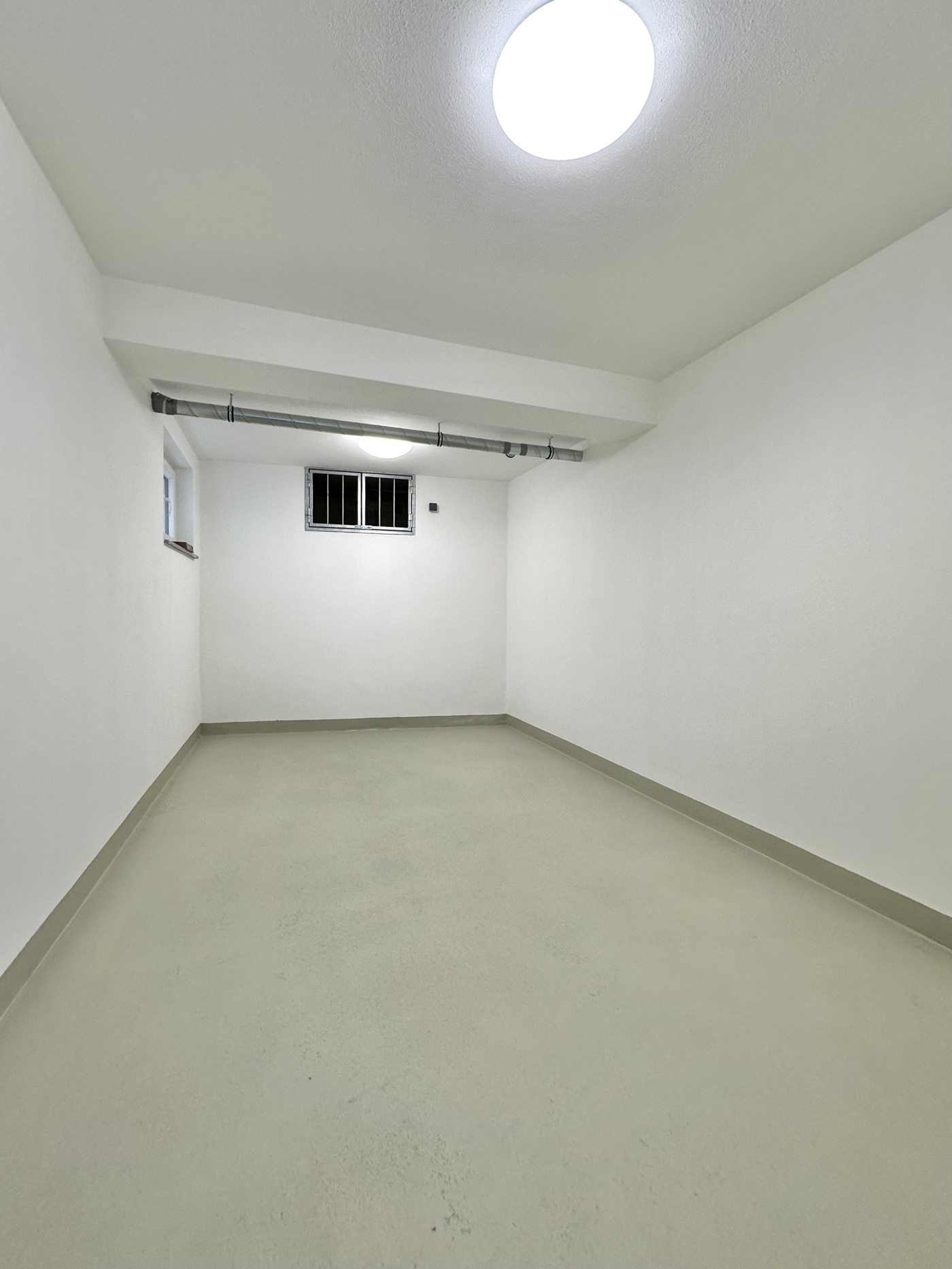 Großer Keller zur Wohnung!