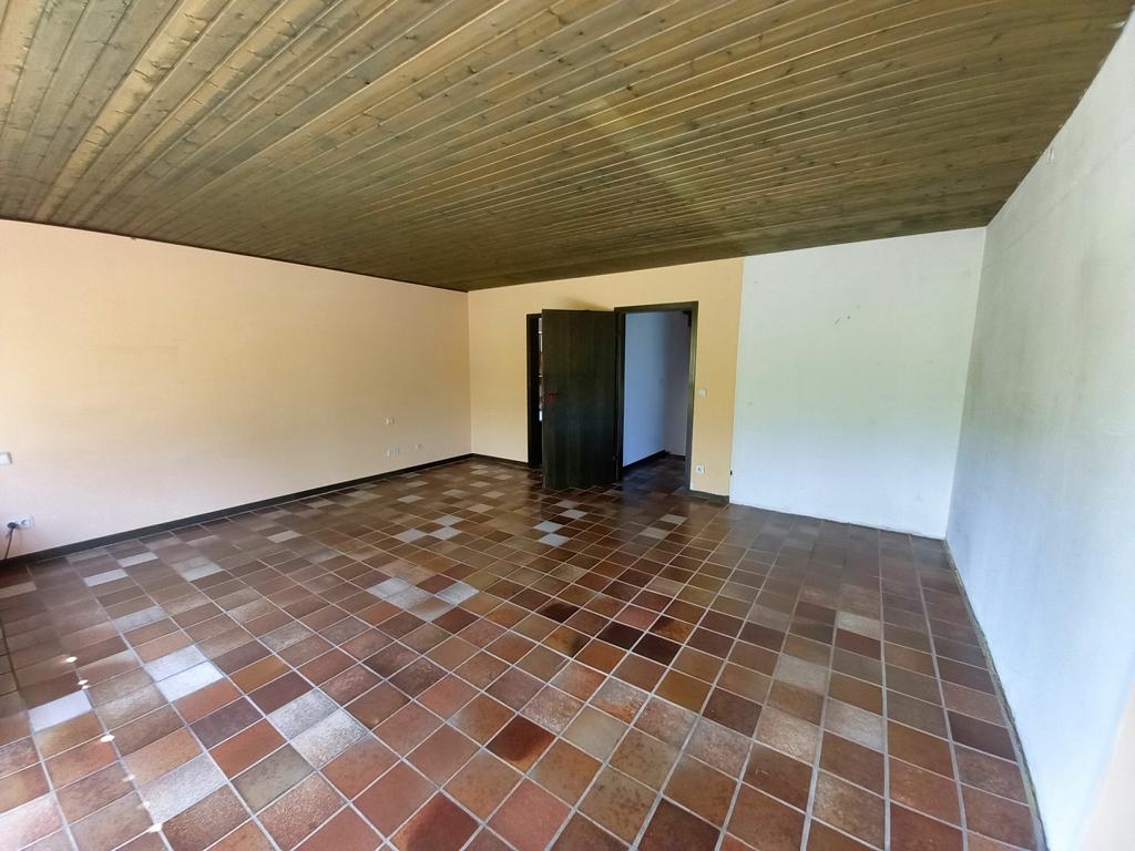 Elternschlafzimmer mit Balkon zur Gartenseite