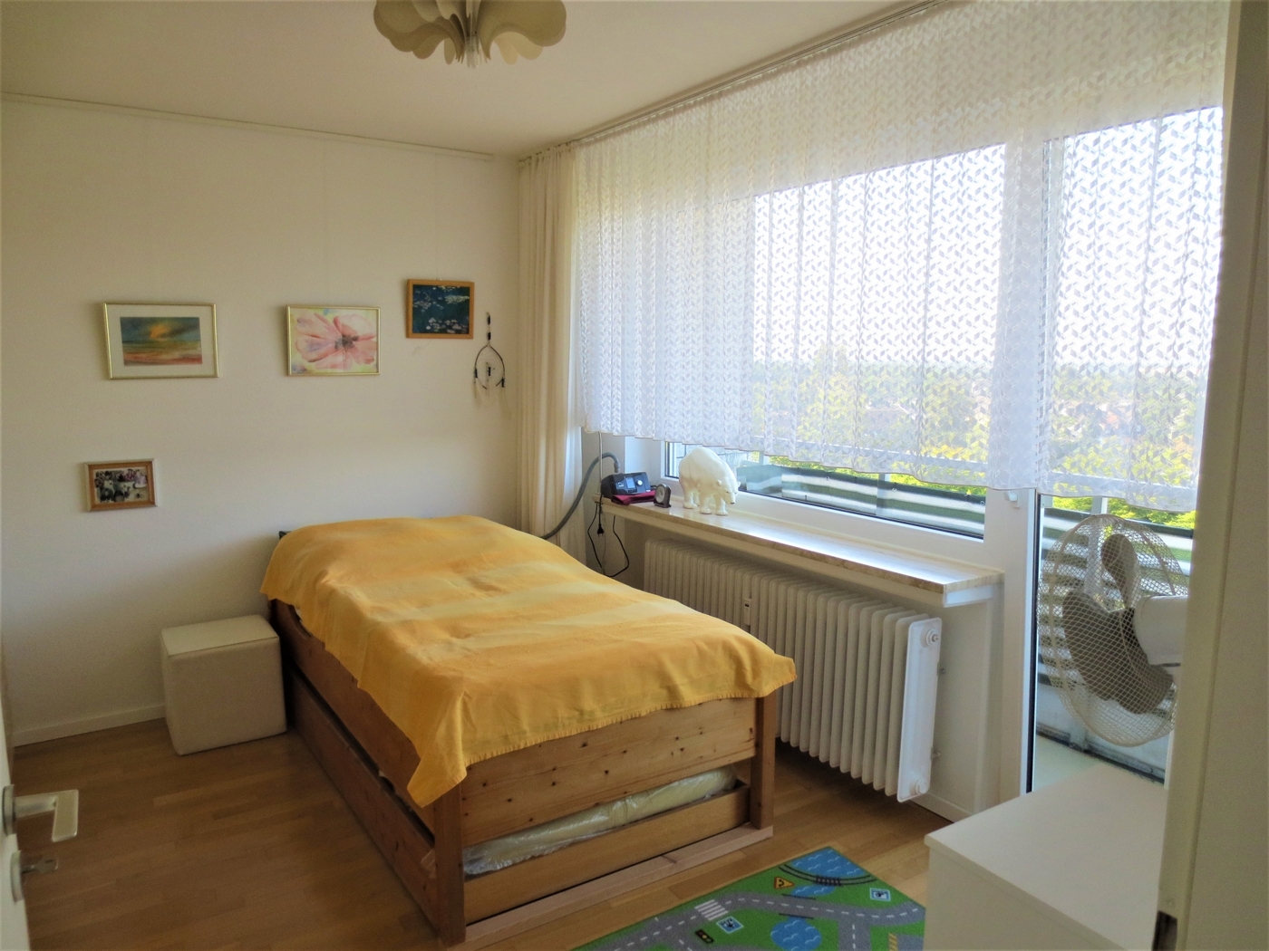 Freundliches Schlafzimmer