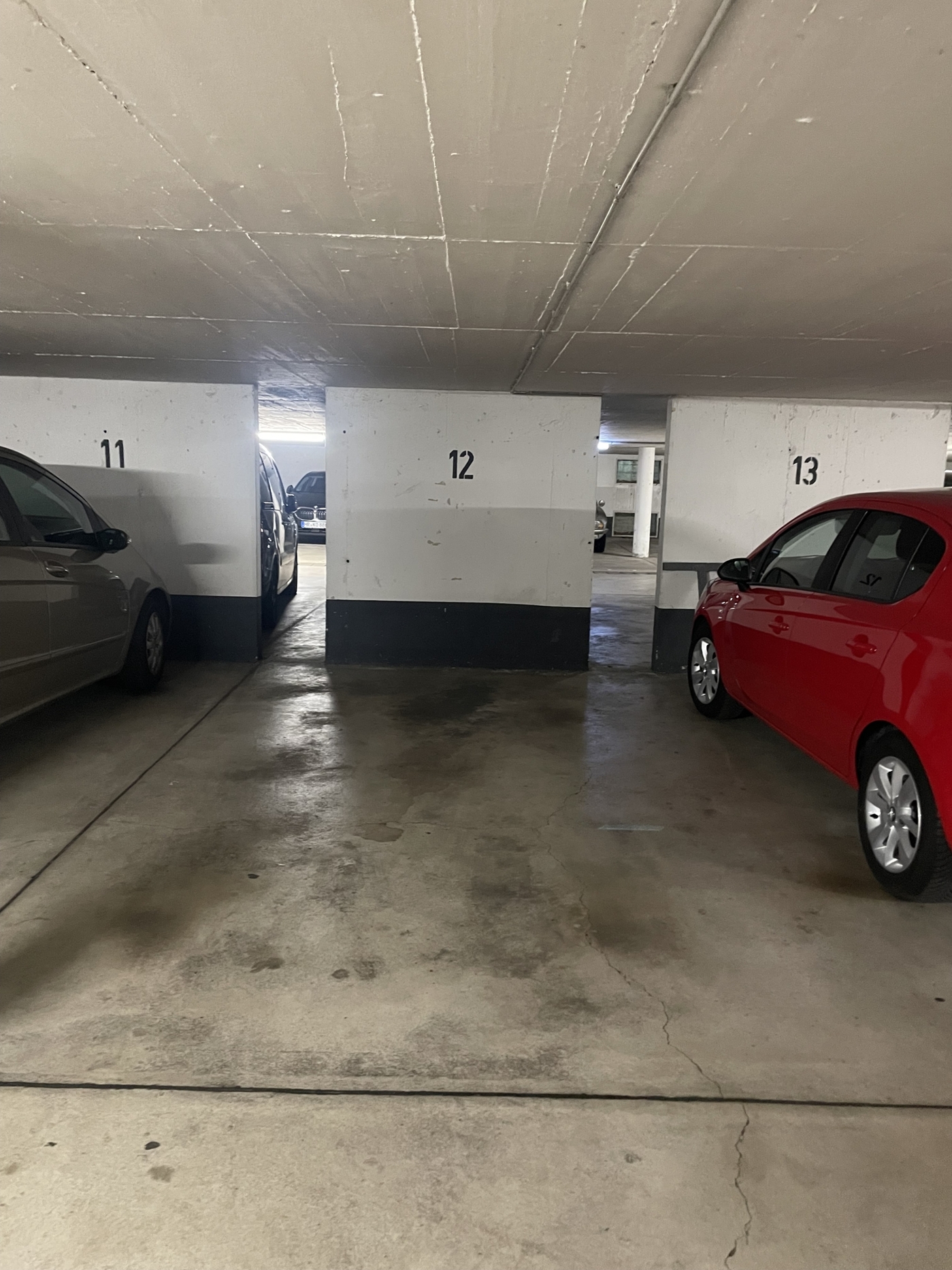 Tiefgaragenstellplatz