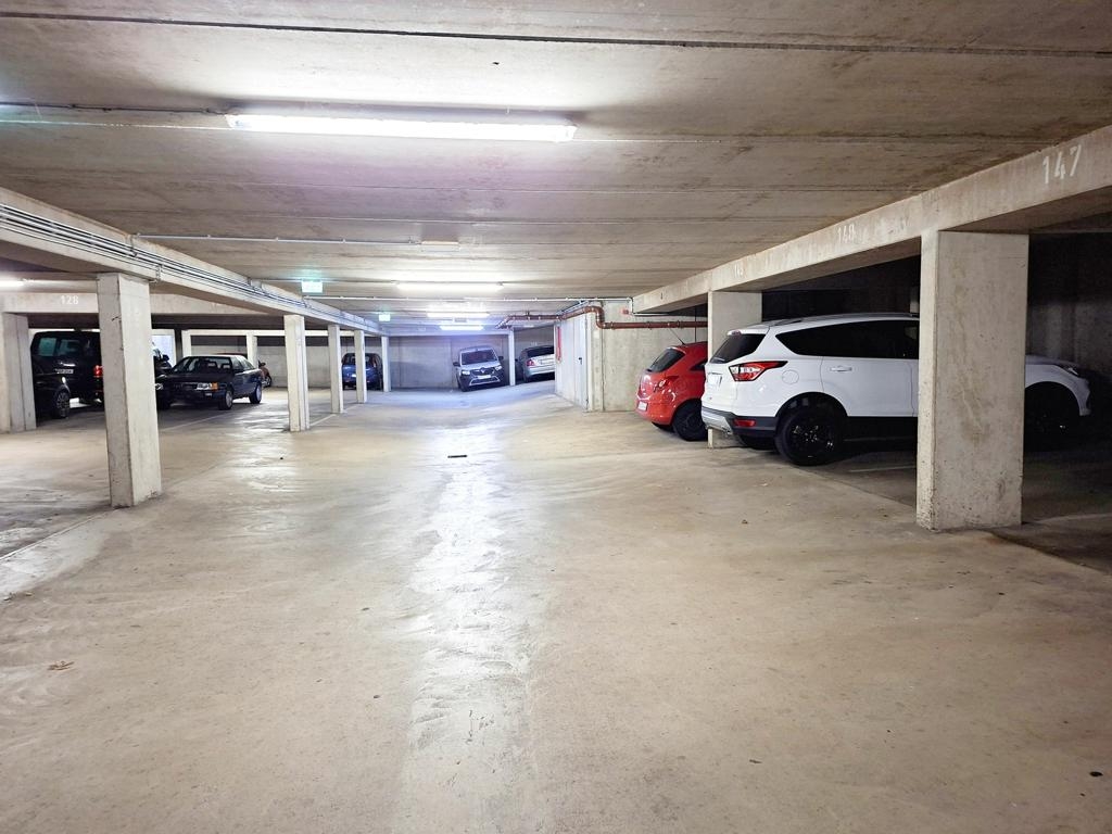 Moderne Tiefgarage