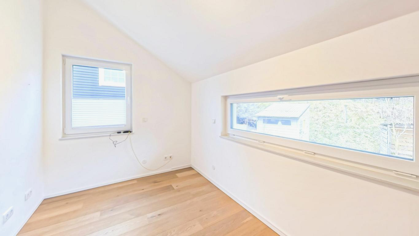 Schlafzimmer/Büro 1.OG