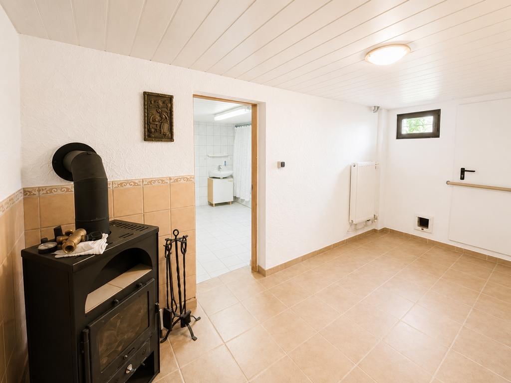 Flur Keller mit Zugang zum Garten