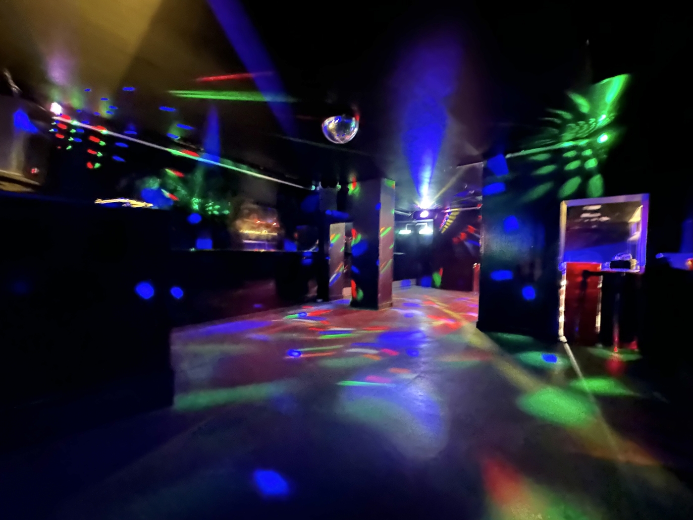 Großer Dancefloor