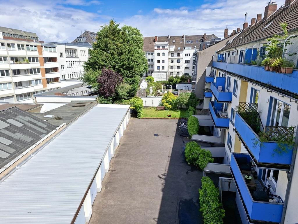 Innenhof Garagen