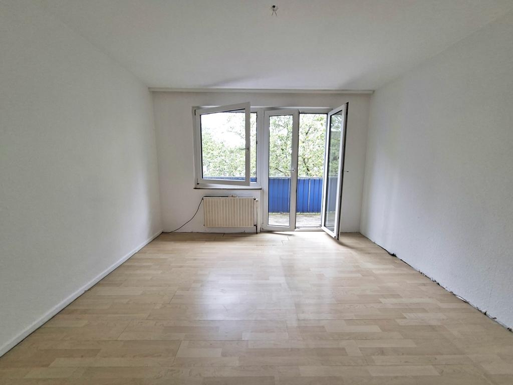 Gästezimmer/Büro mit Zugang zum Balkon