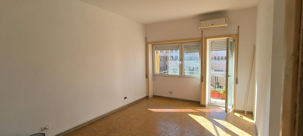 Soggiorno con balcone