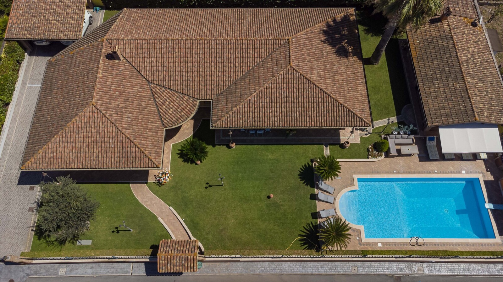 Elegante Villa indipendente Ardea Nuova California