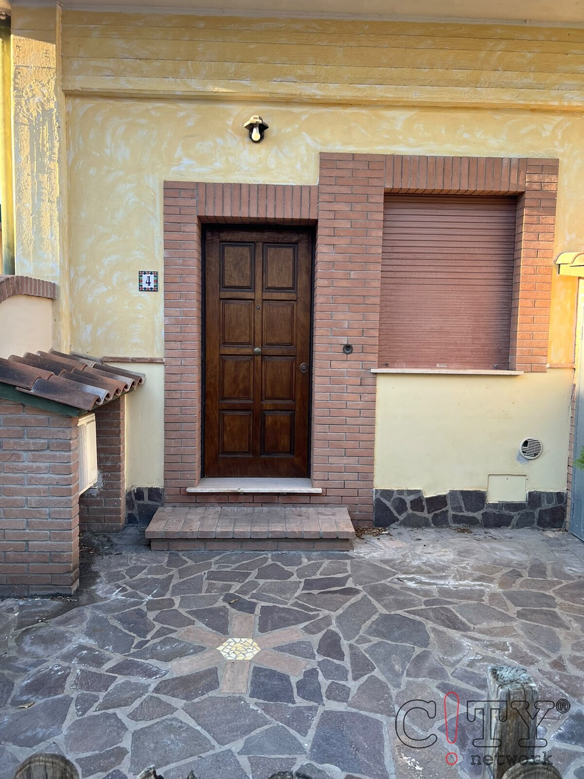Giardino piastrellato