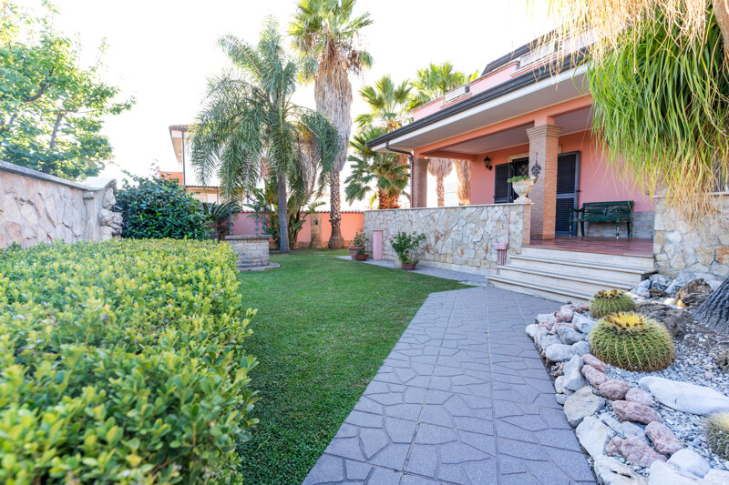 Villa con entrata indpendente