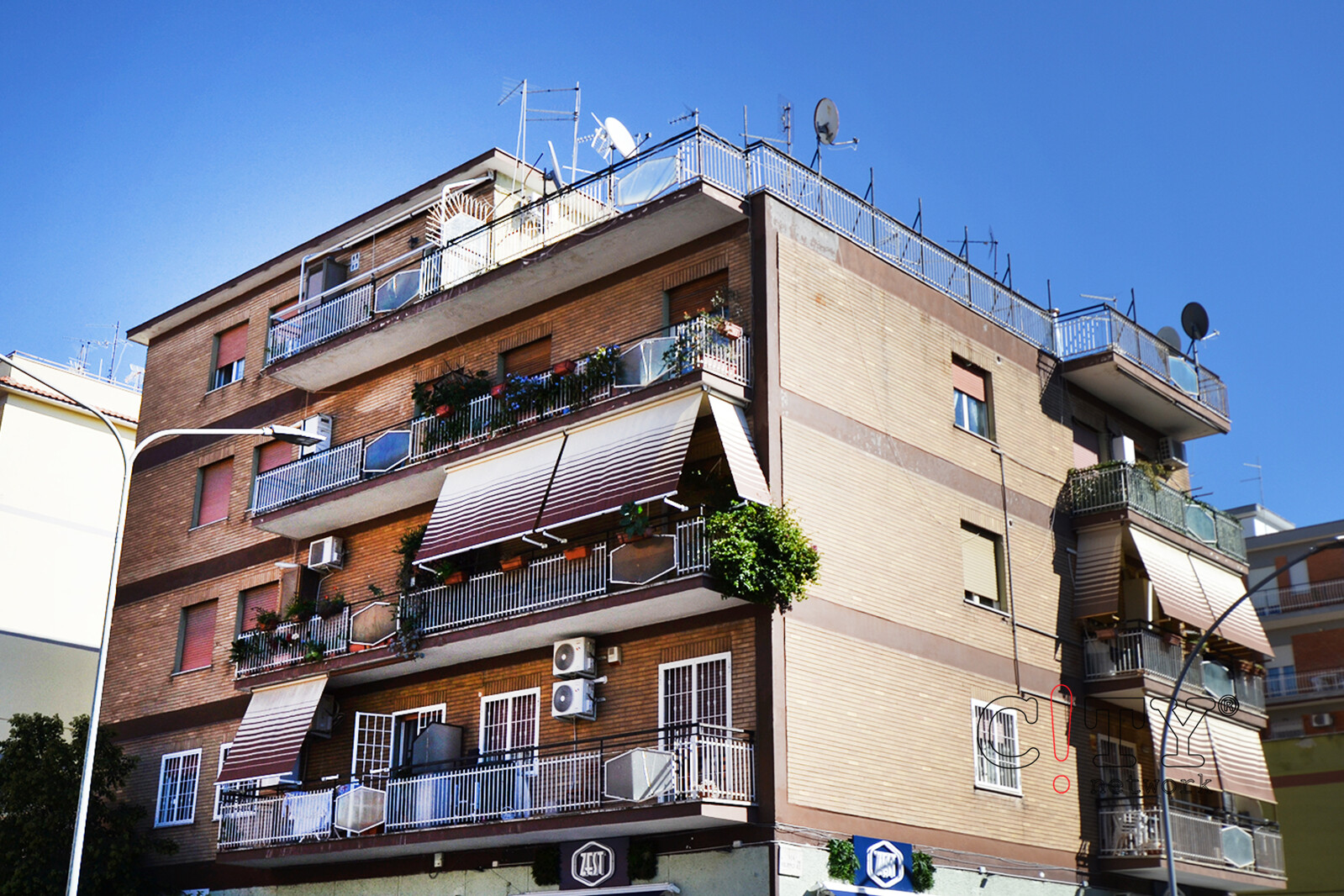 Appartamento trilocale ristrutturato Pomezia Centro