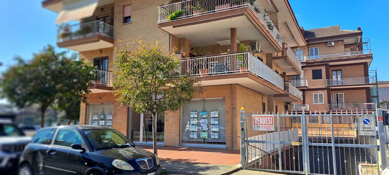 Locale magazzino Pomezia Centro