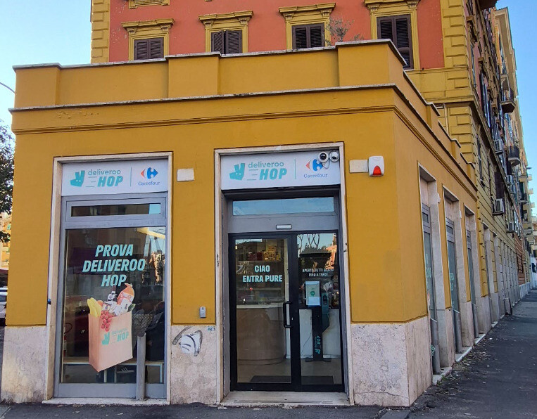 LOCALE COMMERCIALE A REDDITO ROMA VIA LA SPEZIA