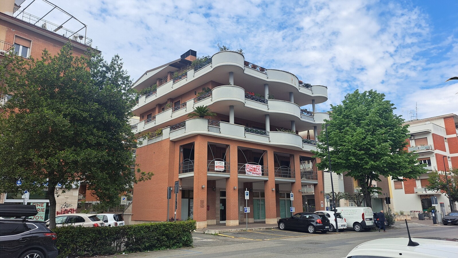 Ufficio di alta rappresentanza Via Roma Pomezia Centro