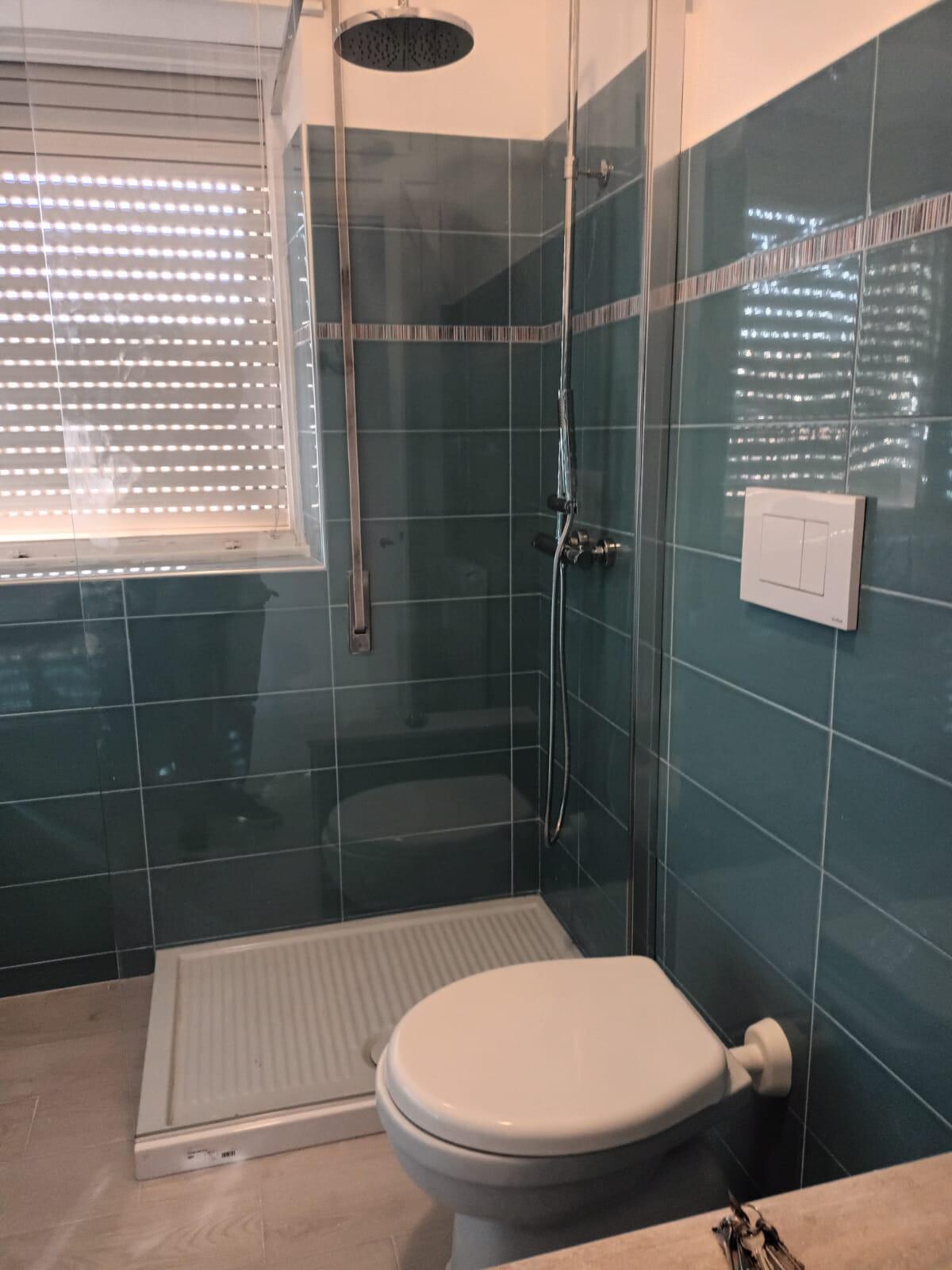 0054572-bagno_con_doccia.jpg