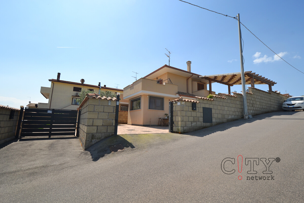Villa bifamiliare