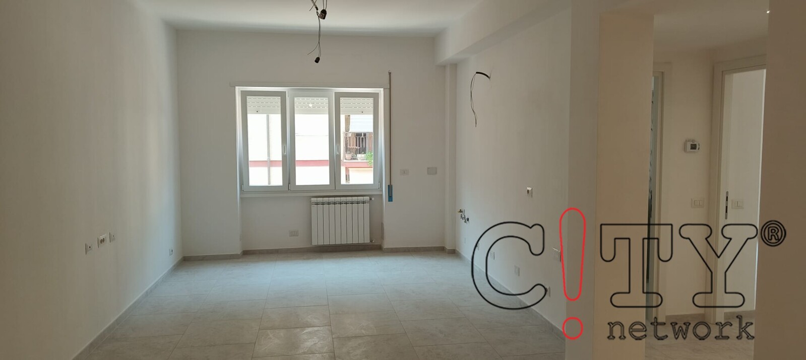 Appartamento trilocale completamente ristrutturato con soffitta, Pomezia Via Ariosto