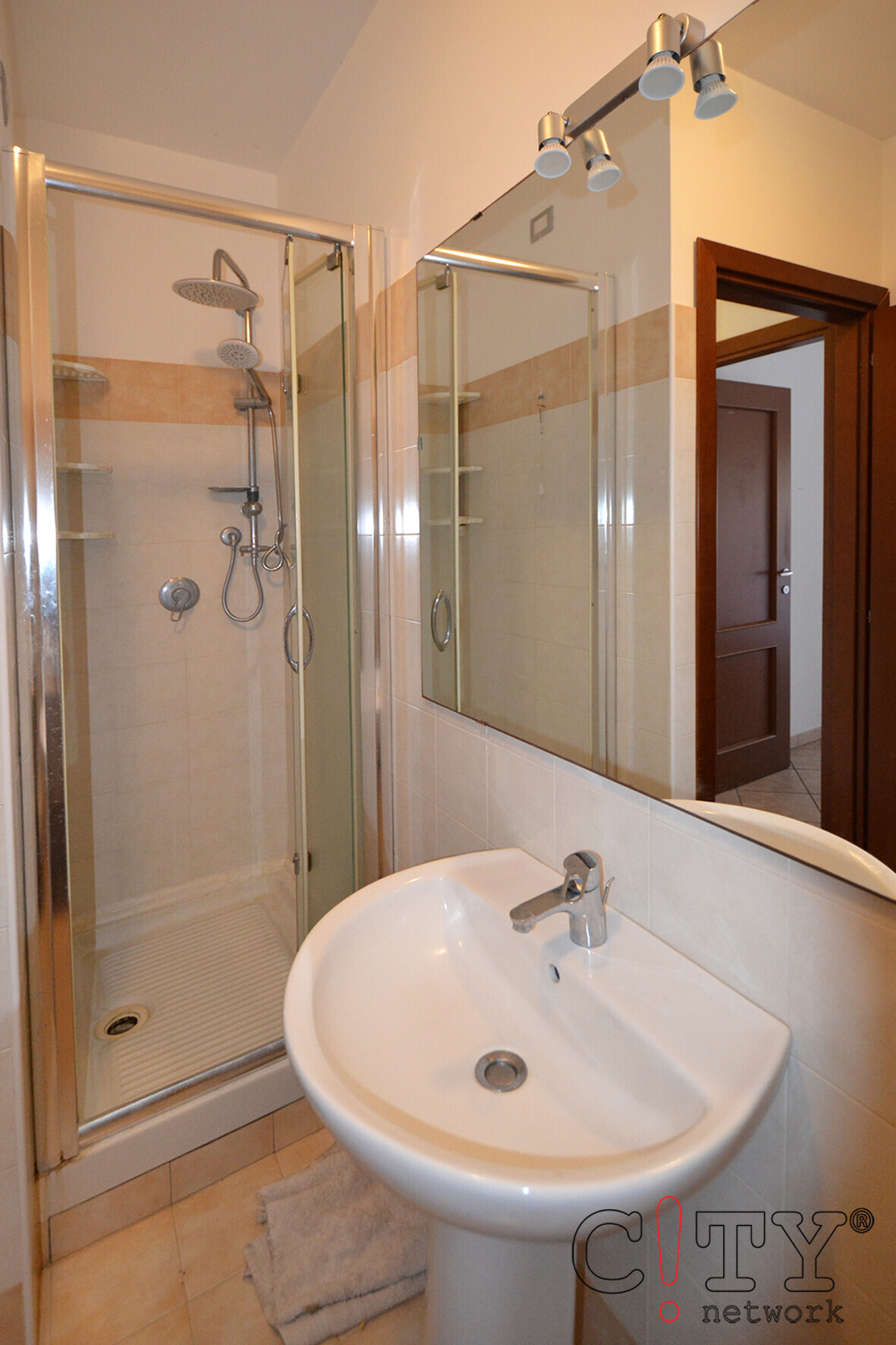 Bagno con doccia