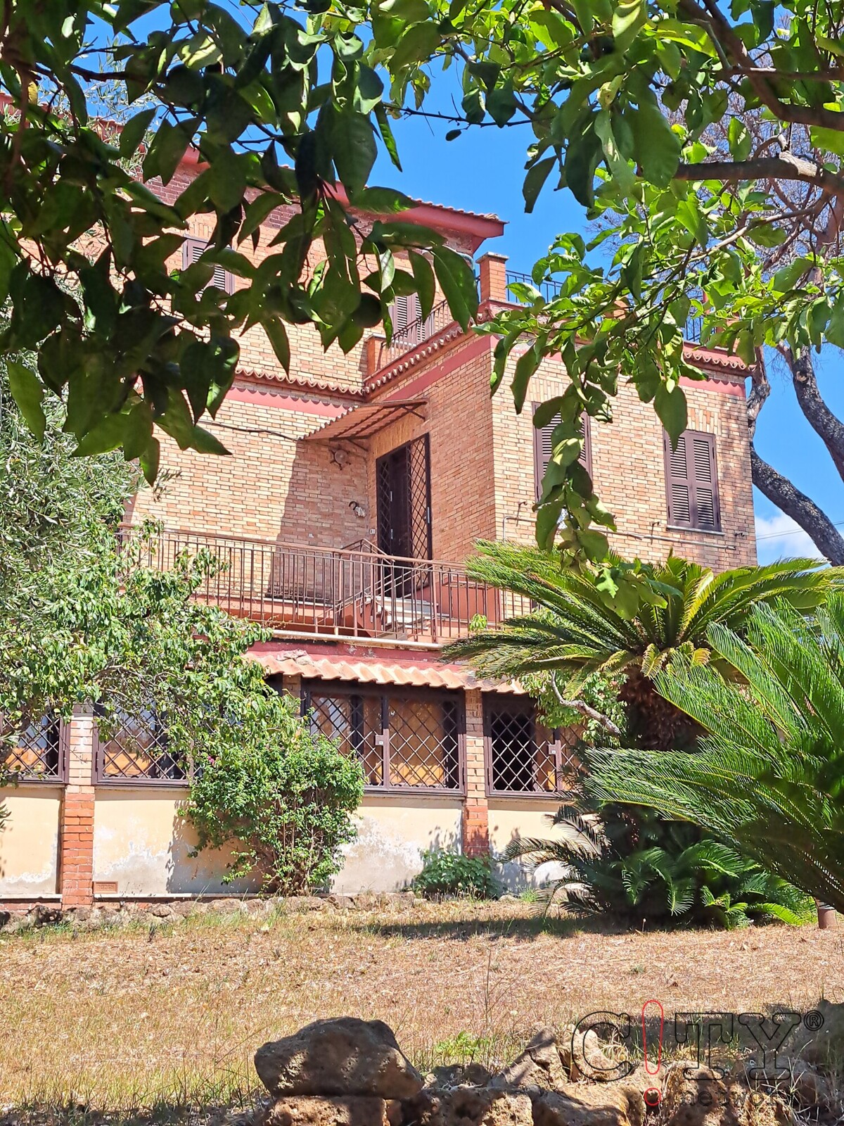 retro della villa