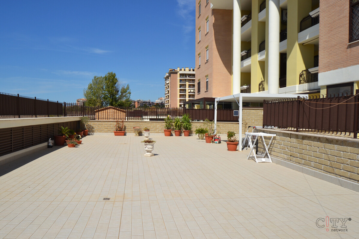 Giardino-Terrazza piastrellato
