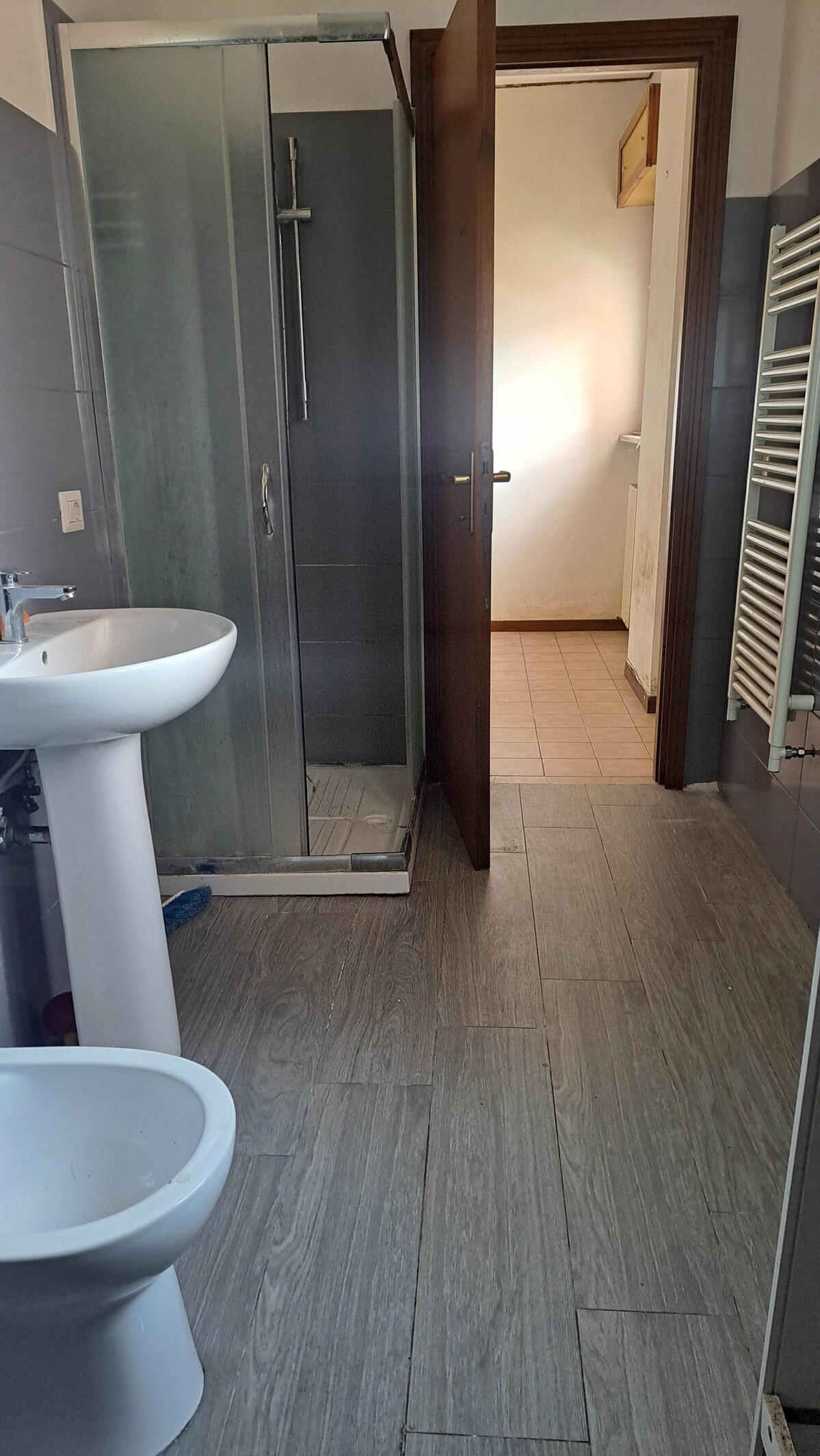 Bagno con doccia