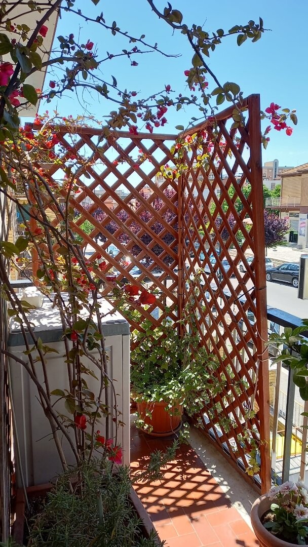 Angolo intimo del balcone
