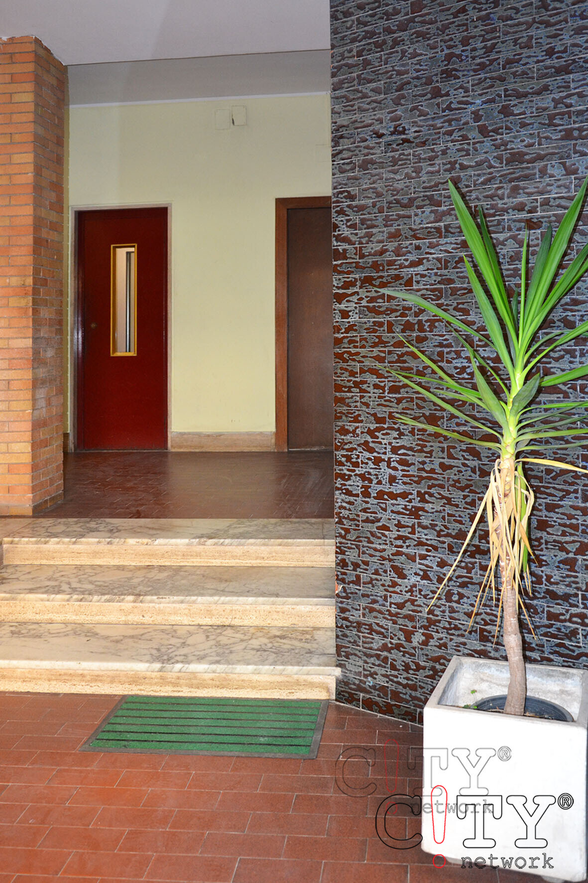 Entrata condominiale ascensore