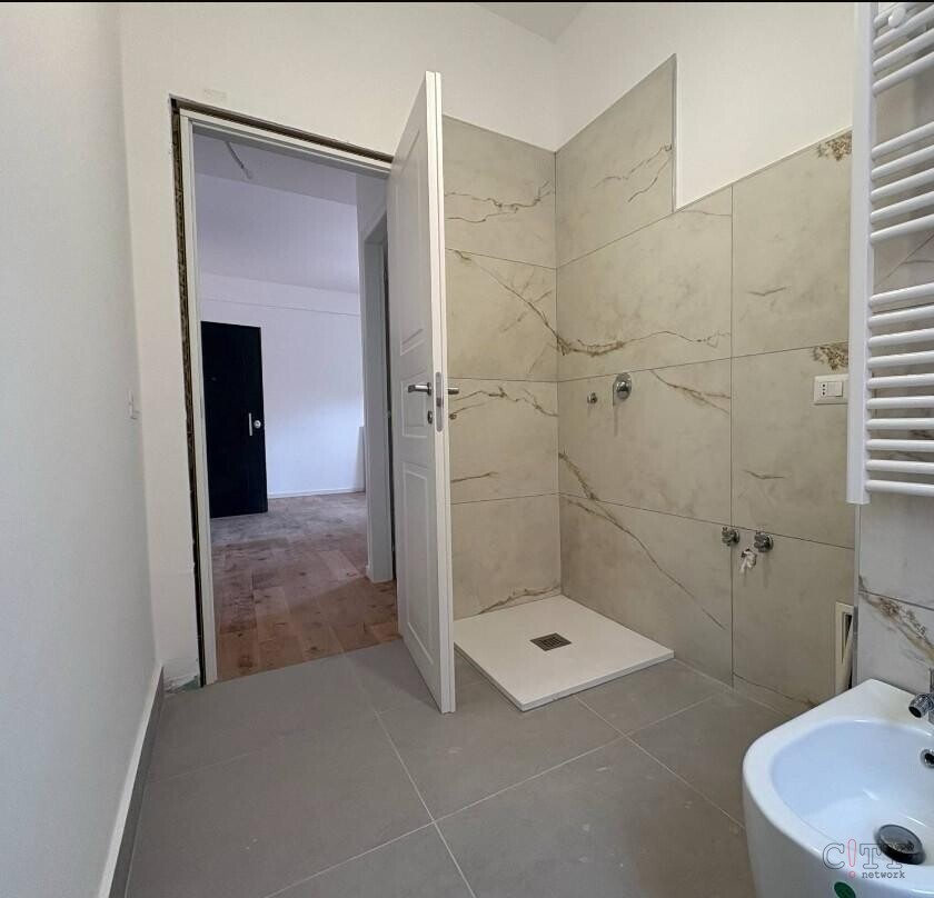 Bagno con doccia
