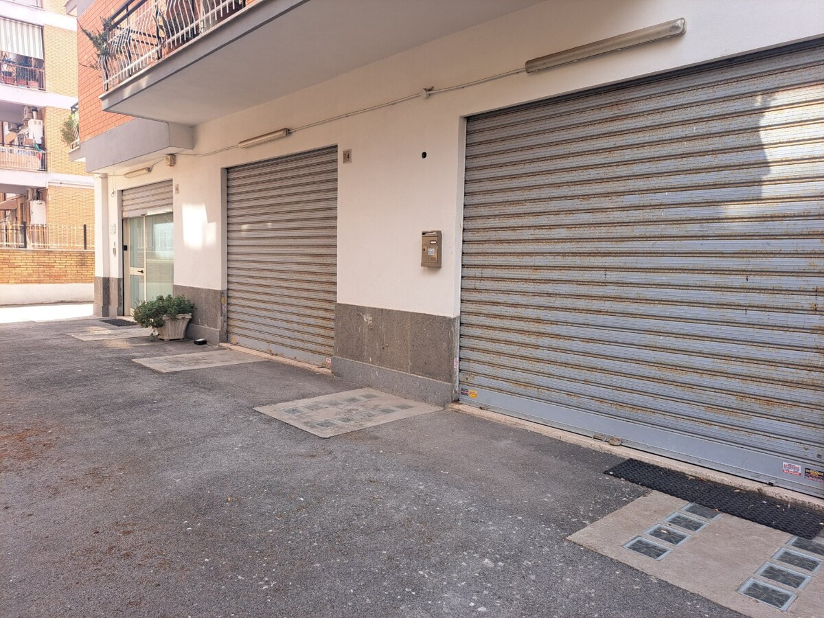 Esterno dell'immobile commerciale