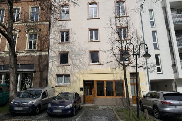 7E40133F-C68A-4CFB-8484-B814E5294136